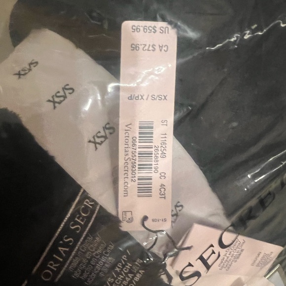 Short Plush Robe - Picture 3 of 4